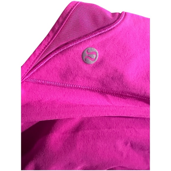 Lululemon Size 6 Hotty Hot Low-Rise Short 2.5" Ripened Raspberry - Picture 8 of 8